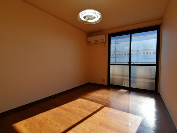 ベルセゾンミキの物件内観写真